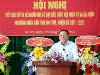 Bộ trưởng Bộ VHTTDL Nguyễn Văn Hùng tiếp xúc cử tri huyện Sa Thầy (Kon Tum)