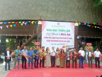 Khai Mạc Triển Lãm Mỹ Thuật Và Nhiếp Ảnh Tại Nhà Rông Kon Klor.