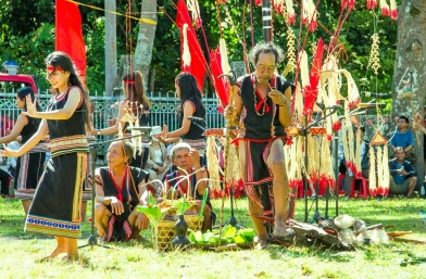 Bảo tồn và phát huy giá trị văn hóa của đồng bào DTTS