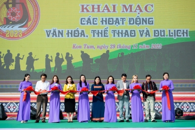 Khai mạc chung các hoạt động Ngày hội văn hóa các dân tộc vùng Tây Nguyên lần thứ I năm 2023