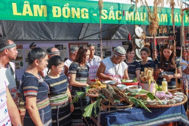Đặc sắc hội thi ẩm thực truyền thống các dân tộc