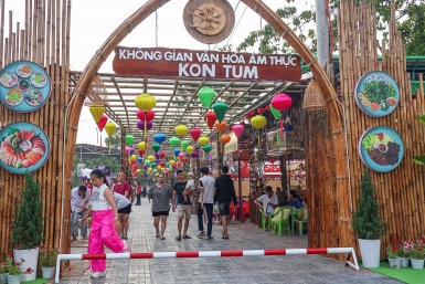 Phát triển du lịch tương xứng với tiềm năng, lợi thế